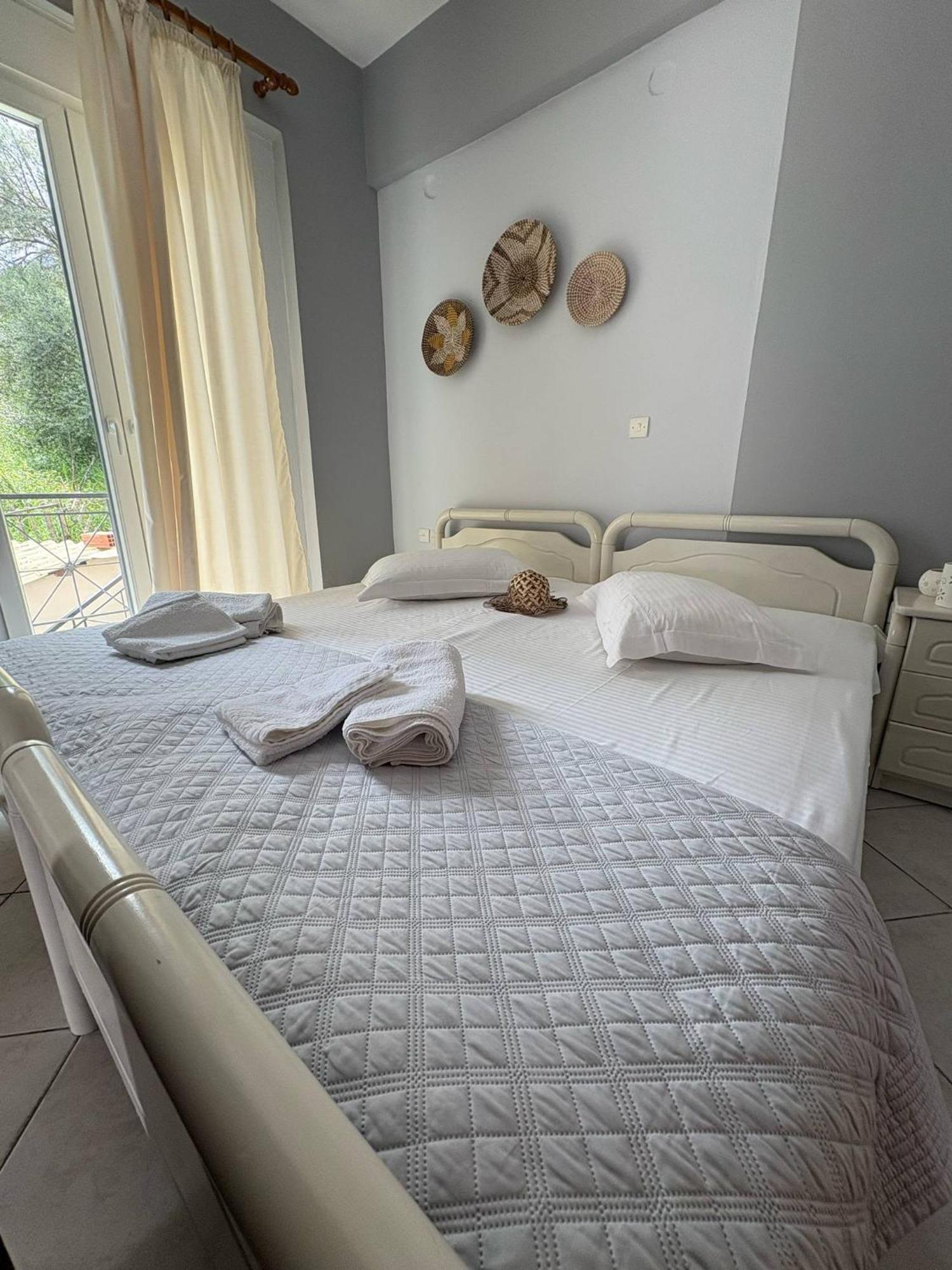 Lefkada Nikiana Two Bedroom Apartment 외부 사진